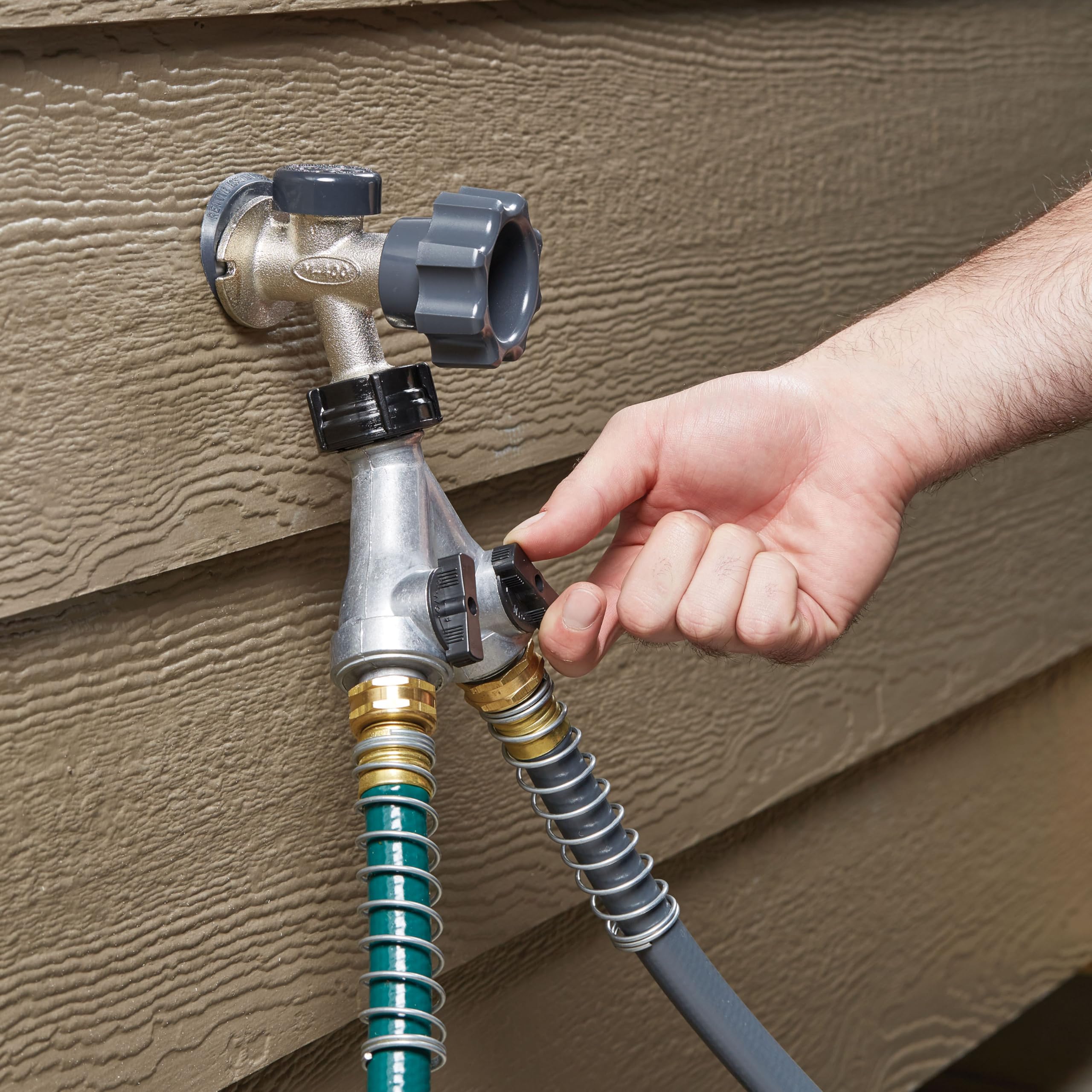 Gilmour Heavy Duty 2 Way Garden Hose Splitter, Dual Water Hose Splitter with Shut Off Valve, Metal Water Manifold - Image 4