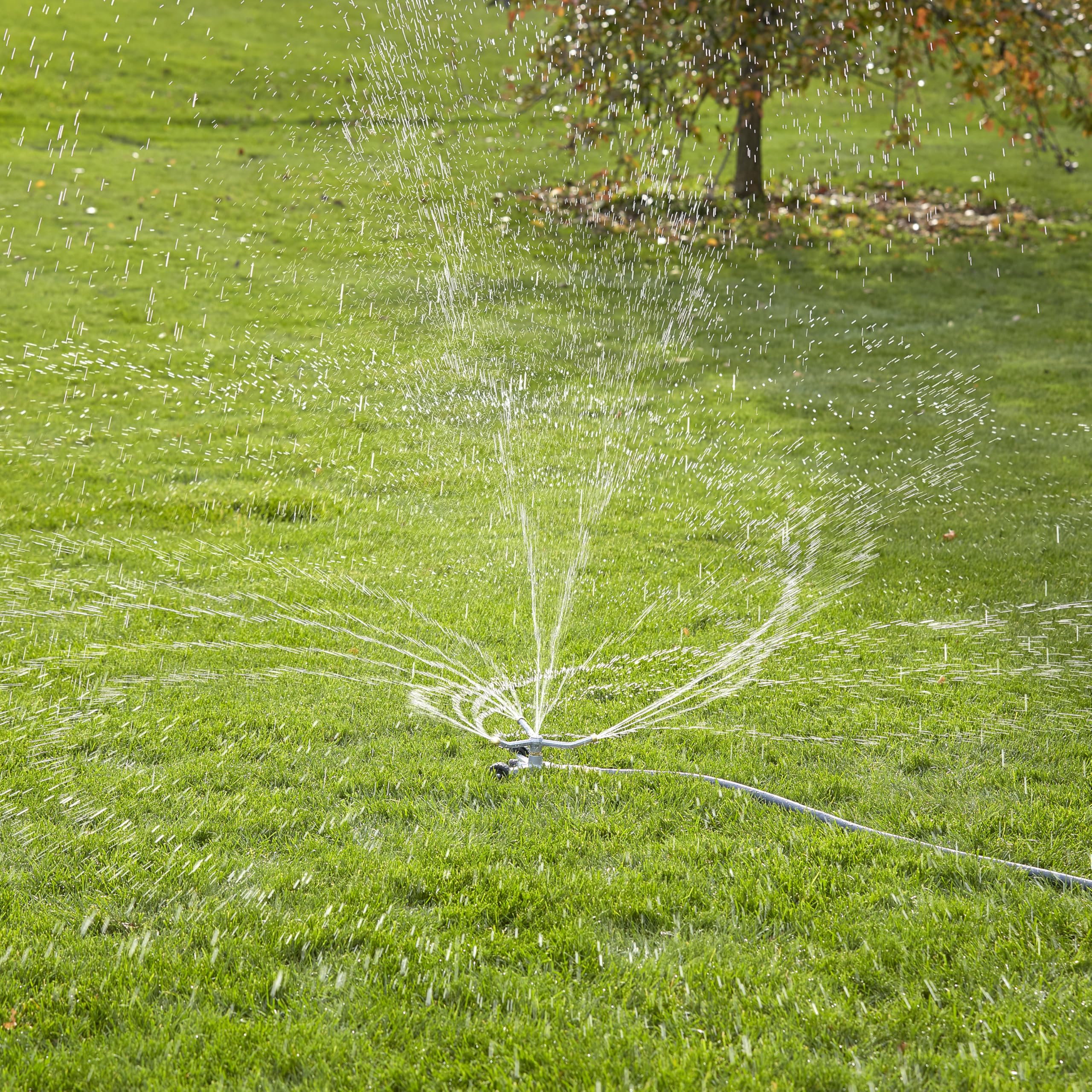 Gilmour Heavy Duty 692 Sq Ft Spinning Sprinkler with Wheeled Base, Metal Whirling Sprinkler Head for 360 Degree Coverage in Flower Beds and Vegetable Gardens - Image 7